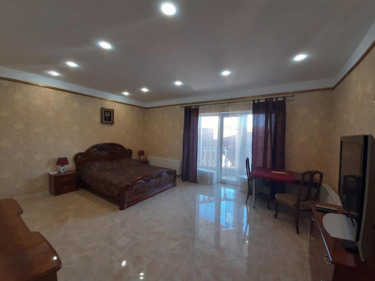 Аппартаменты С Балконом Apartamento Odessa Exterior foto